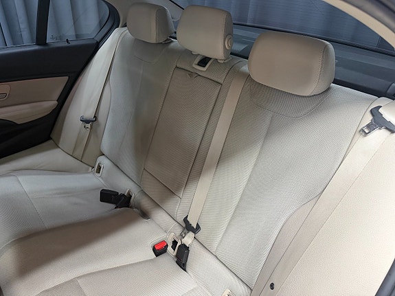 BMW 318d 17 of 17