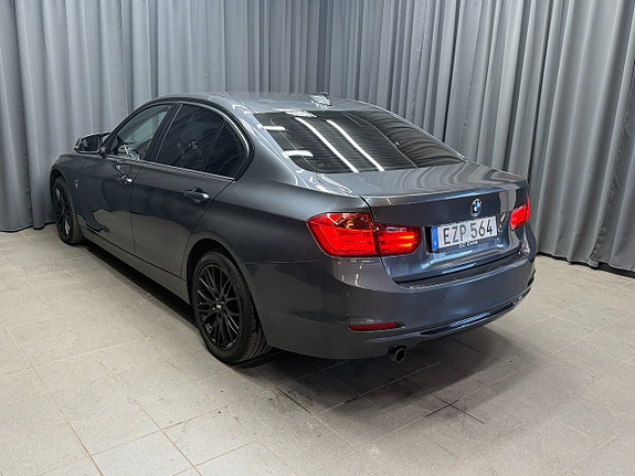 BMW 318d 7 of 17