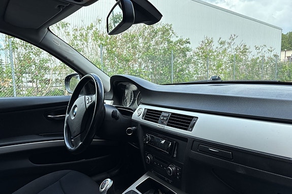 BMW 320d 8 of 12