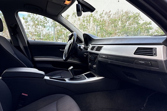 BMW 320d 10 of 12