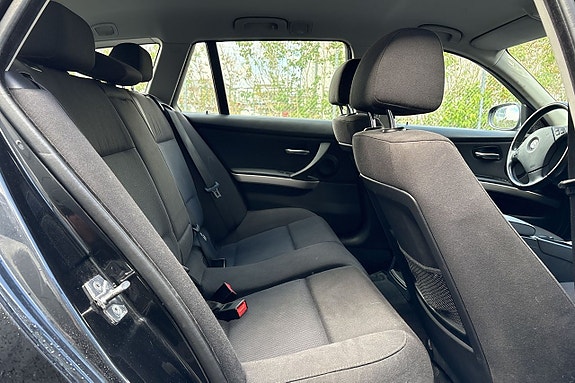 BMW 320d 11 of 12
