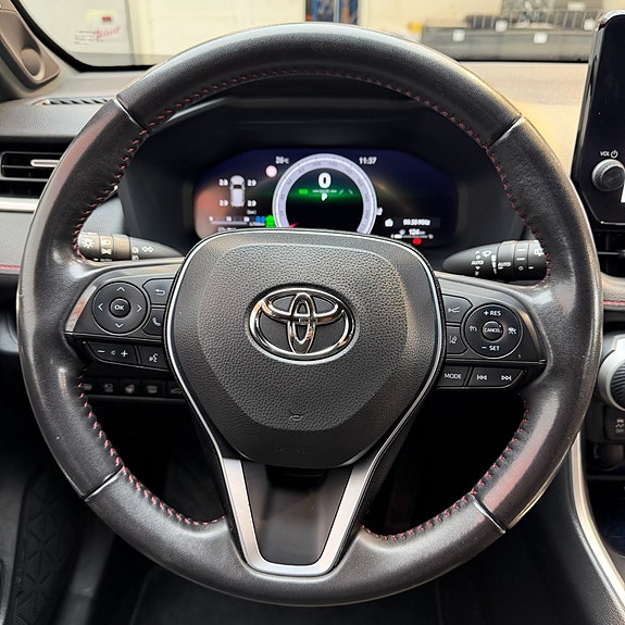 Toyota RAV4 10 of 11