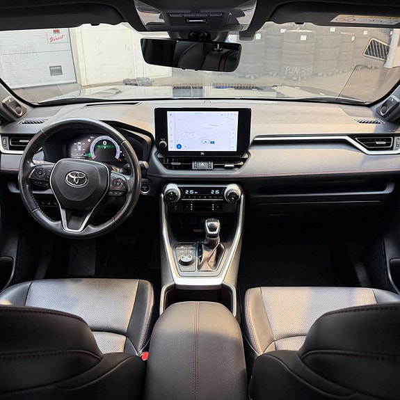 Toyota RAV4 9 of 11