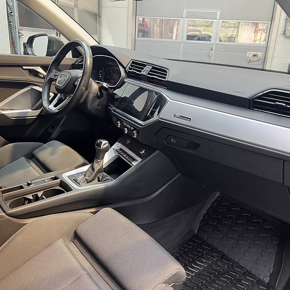Audi Q3 12 of 12