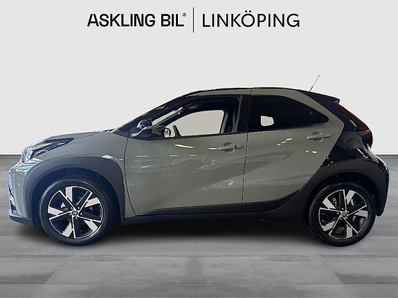 Toyota Aygo X 3 of 5