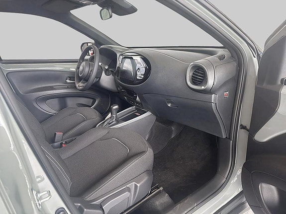Toyota Aygo X 6 of 12