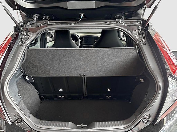 Toyota Aygo X 10 of 12