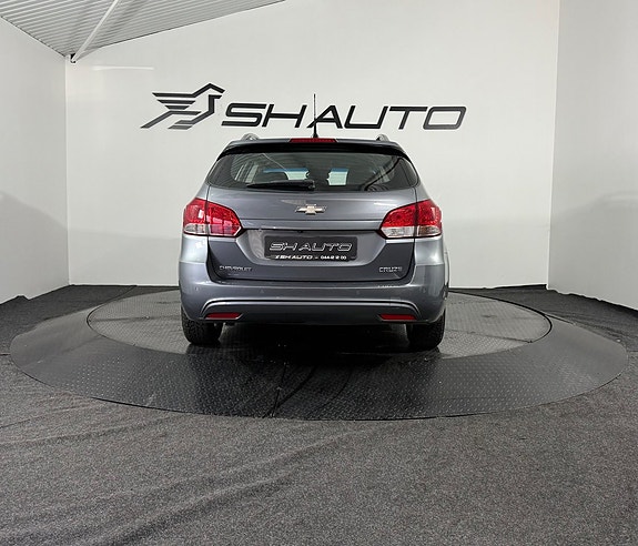 Chevrolet Cruze 6 of 18
