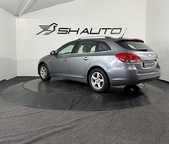 Chevrolet Cruze 7 of 18