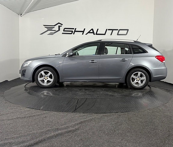 Chevrolet Cruze 8 of 18