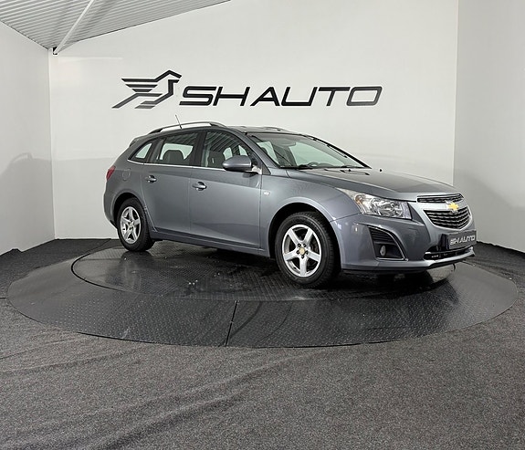 Chevrolet Cruze 3 of 18
