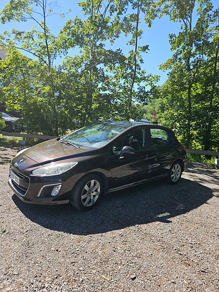 Peugeot 308 3 of 10