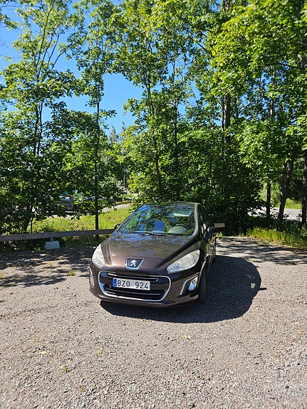 Peugeot 308 4 of 10