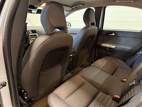 Volvo S40 16 of 21