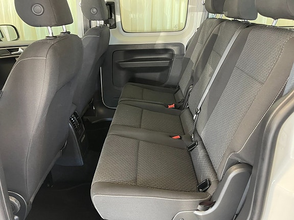 Volkswagen Caddy Maxi 10 of 15