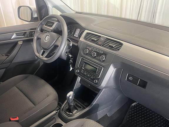 Volkswagen Caddy Maxi 8 of 15