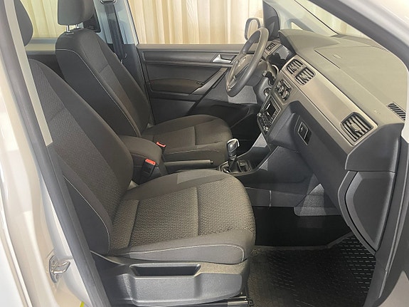 Volkswagen Caddy Maxi 9 of 15