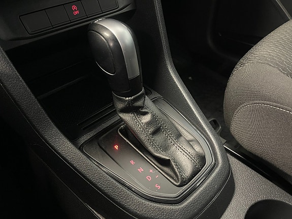 Volkswagen Caddy Maxi 12 of 15