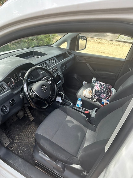 Volkswagen Caddy 2 of 5