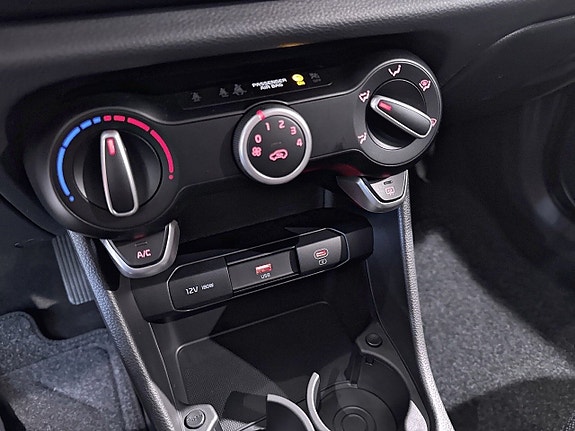 Kia Picanto 13 of 21