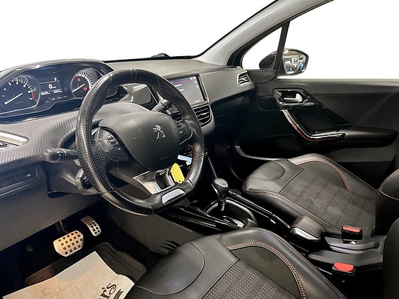 Peugeot 2008 4 of 5