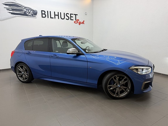 BMW M140i 2 of 5