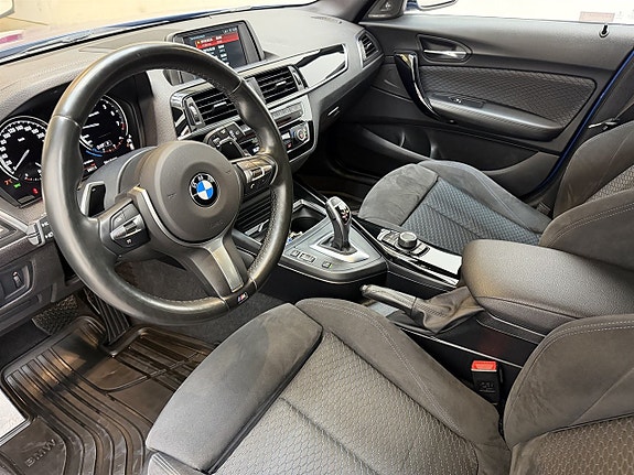 BMW M140i 4 of 5