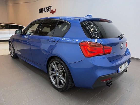BMW M140i 3 of 5