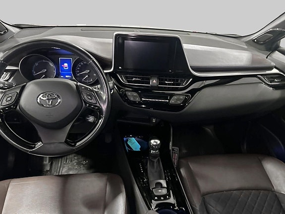 Toyota C-HR 11 of 23