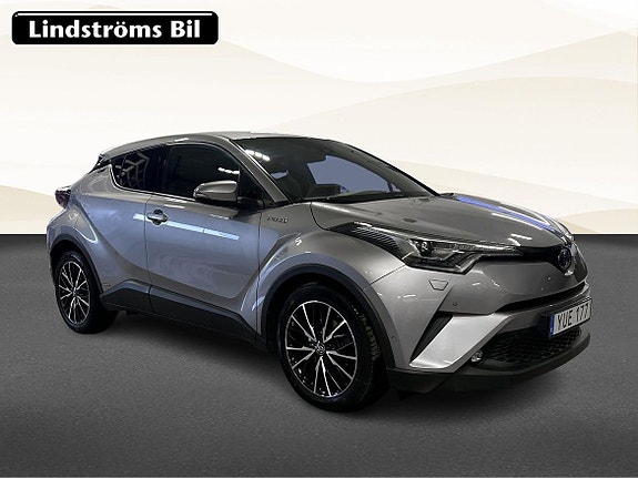 Toyota C-HR 3 of 23
