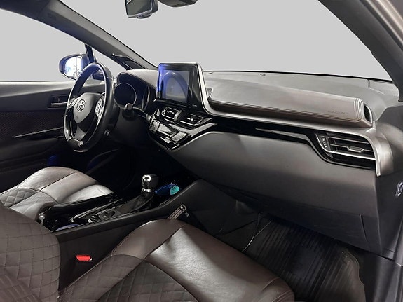 Toyota C-HR 9 of 23