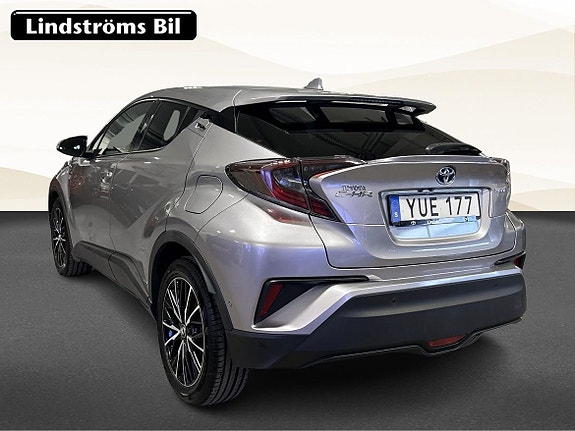 Toyota C-HR 4 of 23