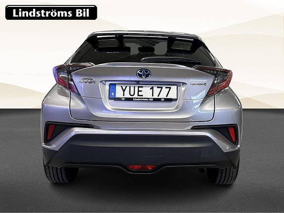 Toyota C-HR 7 of 23