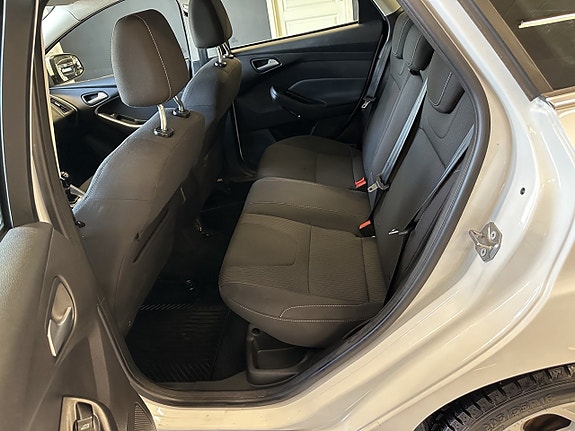 Ford Focus 17 of 19