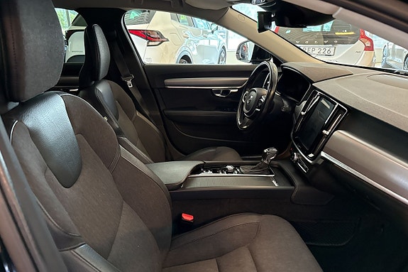 Volvo V90 11 of 17