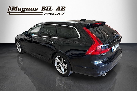 Volvo V90 3 of 5