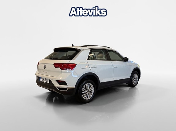 Volkswagen T-Roc 3 of 5