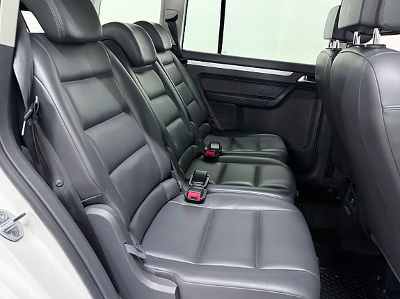 Volkswagen Touran 11 of 19
