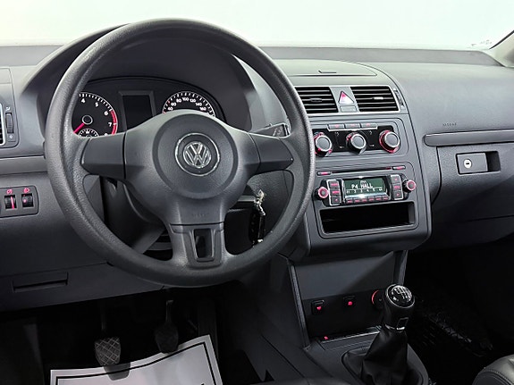 Volkswagen Touran 10 of 19