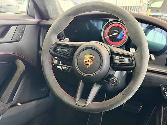 Porsche 911 GT3 13 of 22