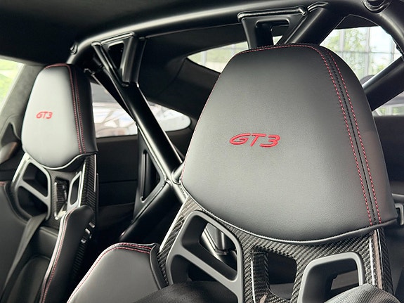 Porsche 911 GT3 11 of 22