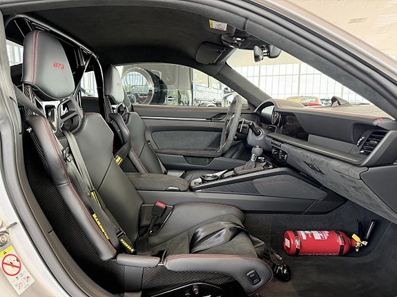 Porsche 911 GT3 12 of 22