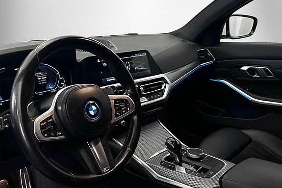 BMW 330e 4 of 23