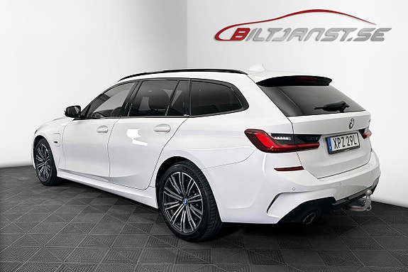 BMW 330e 3 of 23