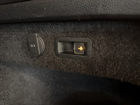 Volkswagen Passat 9 of 17