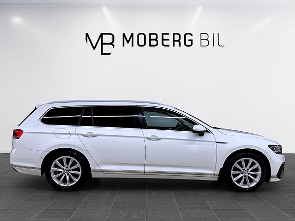 Volkswagen Passat 5 of 17