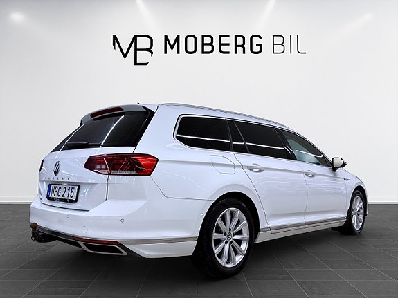 Volkswagen Passat 6 of 17