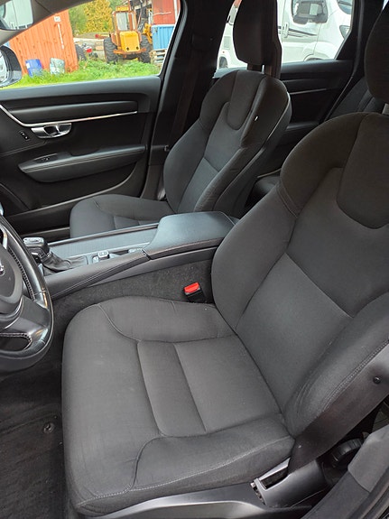 Volvo V90 Cross Country 8 of 15