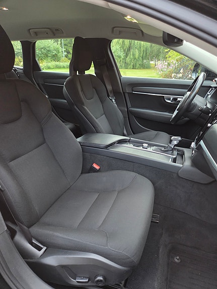 Volvo V90 Cross Country 7 of 15