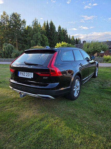 Volvo V90 Cross Country 3 of 15